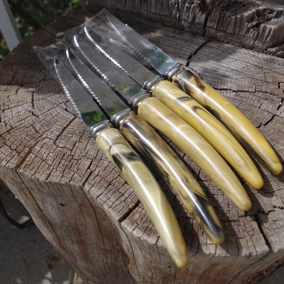 Vintage Bakelite Steak Knives - Picture 1 of 4